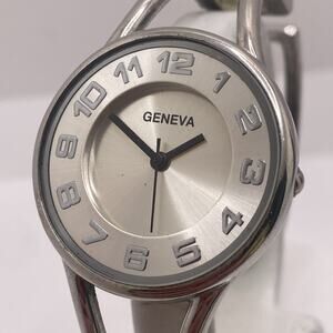 Vintage Geneva Womens Silver Cuff Bangle Watch Works New Battery